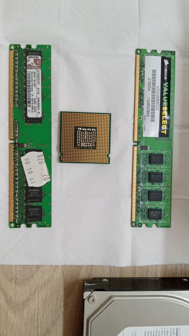 Varias partes para PC de sobremesa viejo