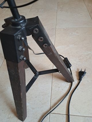 Lámpara trípode ventilador de pie o sobremesa