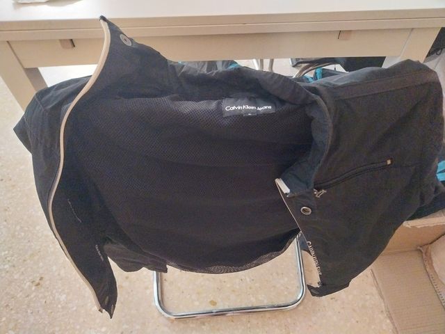 Chaqueta Calvin Klein Jeans negra