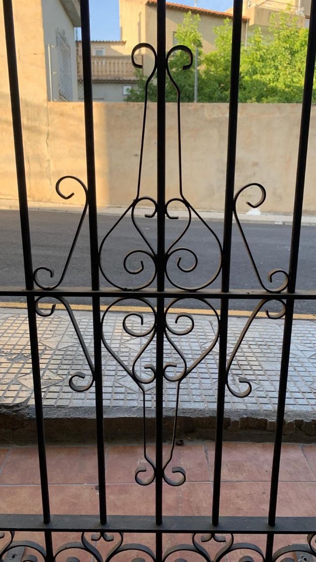 Reja forja hierro macizo 1’45 x 1’45 m. 