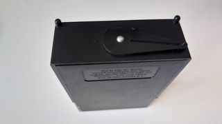 Balanza vintage pesa cartas