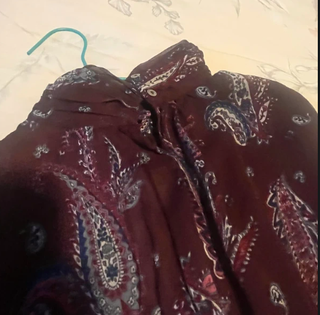 Blusa burdeos estampado paisley de Mango