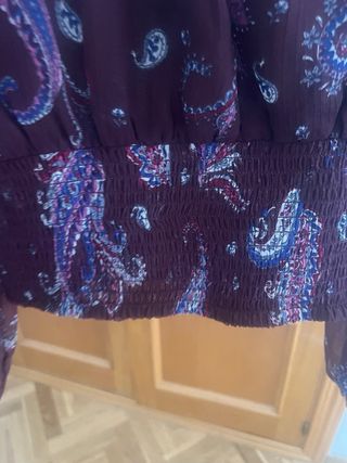 Blusa burdeos estampado paisley de Mango