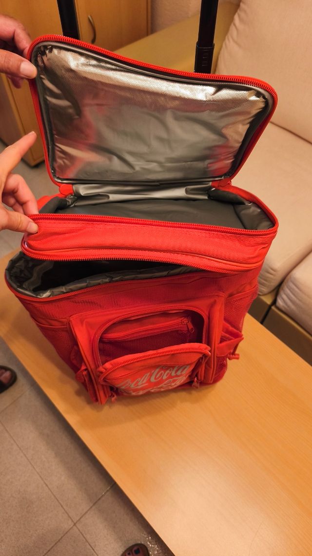 Nevera portátil Coca-Cola roja