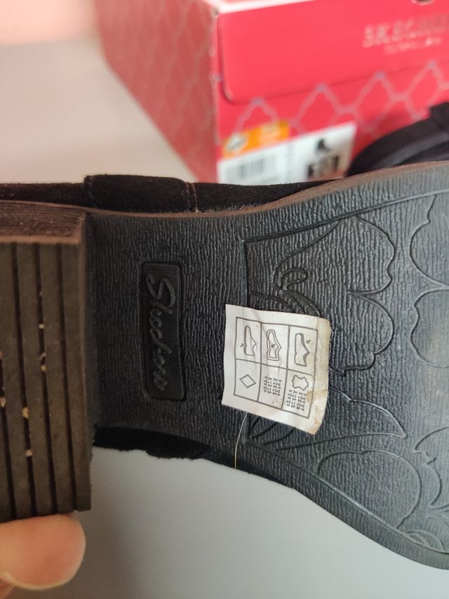Botines negros Skechers