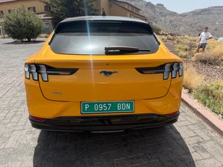 🚗 Ford Mustang Mach-E Premium AWD – 269 CV – 2023