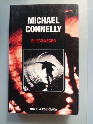 Lote de dos libros de novela policíaca.