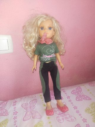 Muñeca Nancy costurera