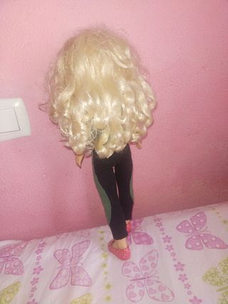 Muñeca Nancy costurera
