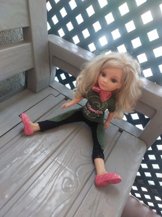 Muñeca Nancy costurera