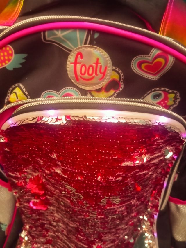 Mochila grande  con carro. Lentejuelas y luz Footy