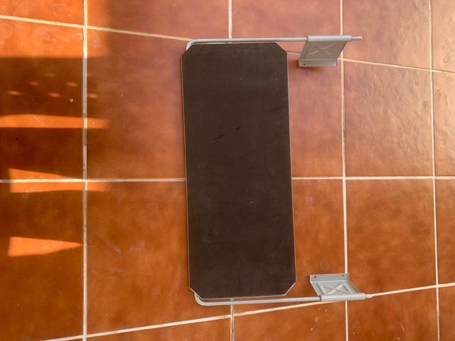 Soporte teclado bajo mesa