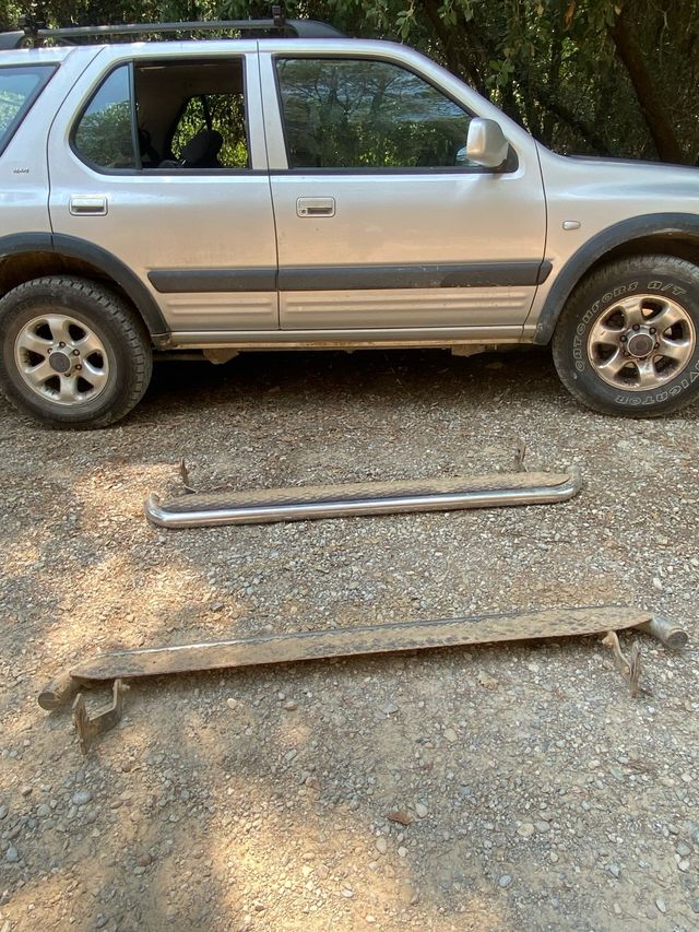 Estribos Opel Frontera B