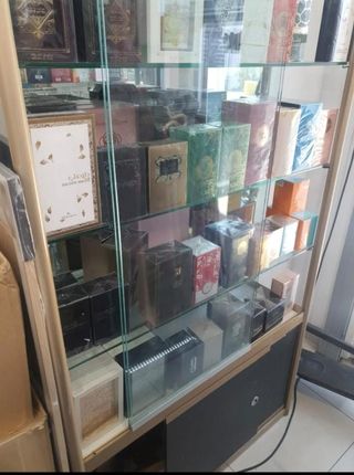 Estantería cristal dorada - Mueble exposición
