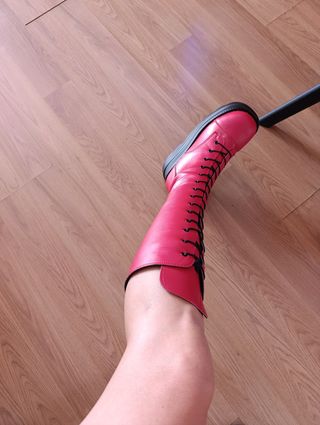 Botas rojas altas mujer