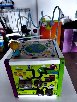 Cubo actividades bebé madera