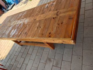 Mesa rustica de madera reciclada