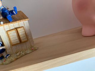 Estantería doble de madera colgada