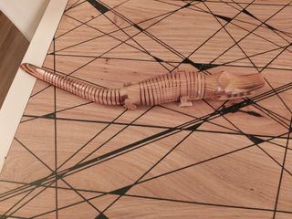 Coccodrillo legno intagliato a mano