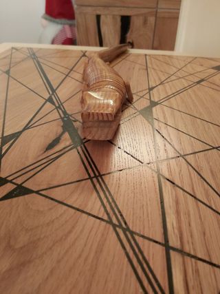 Coccodrillo legno intagliato a mano