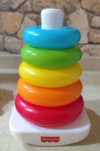 Juguetes bebé: sonajero, piano y torre