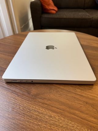 MacBook Pro 16" (2021) M1 Pro - 16GB