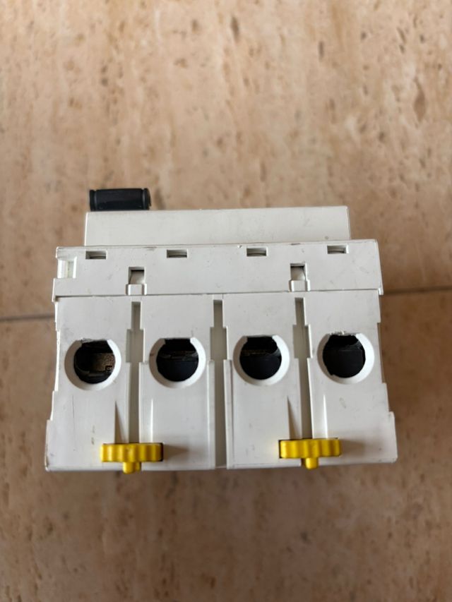 Interruptor Diferencial Schneider 40A