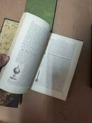 5 libros de Medicina y Física Antiguos