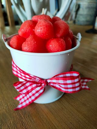 Vela fresas - Maceta metálica