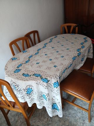Mantel ovalado flores azules