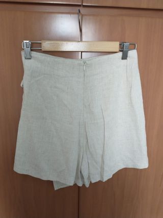 Falda pantalón beige Stradivarius