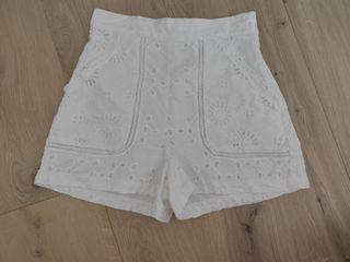 Bermuda Zara blanca, encaje