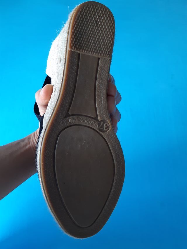 Sandalias cuña esparto negras como a estrenar