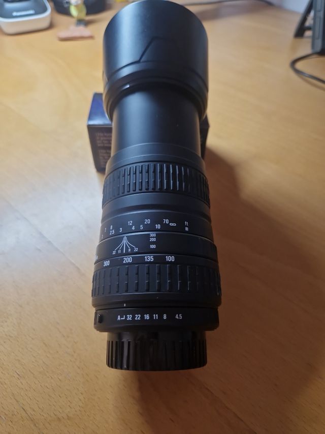 Objetivo zoom 100-300mm