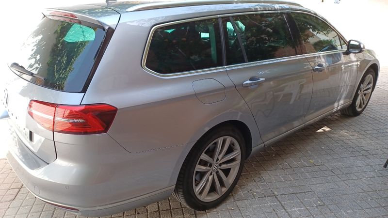 Volkswagen Passat 2018 - foto 1