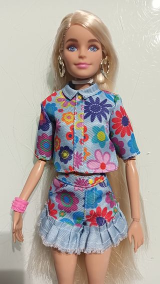 Muñeca Barbie Extra Floral