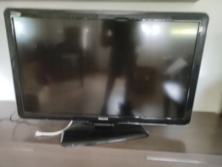 TV Philips 42" negra
