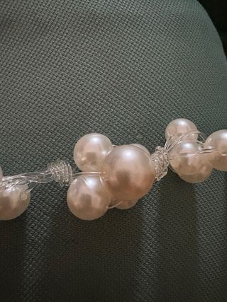 Collana perle bianche - filo invisibile