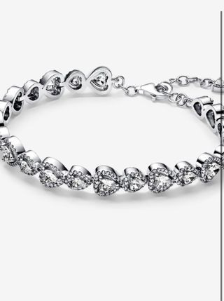 Pulsera Pandora corazones plata
