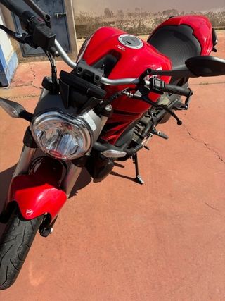Ducati Monster 821cc