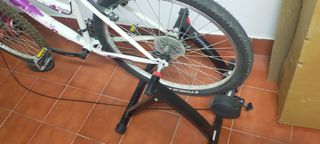 Bicicleta montaña 26" niña y Rodillo 6 velocidades