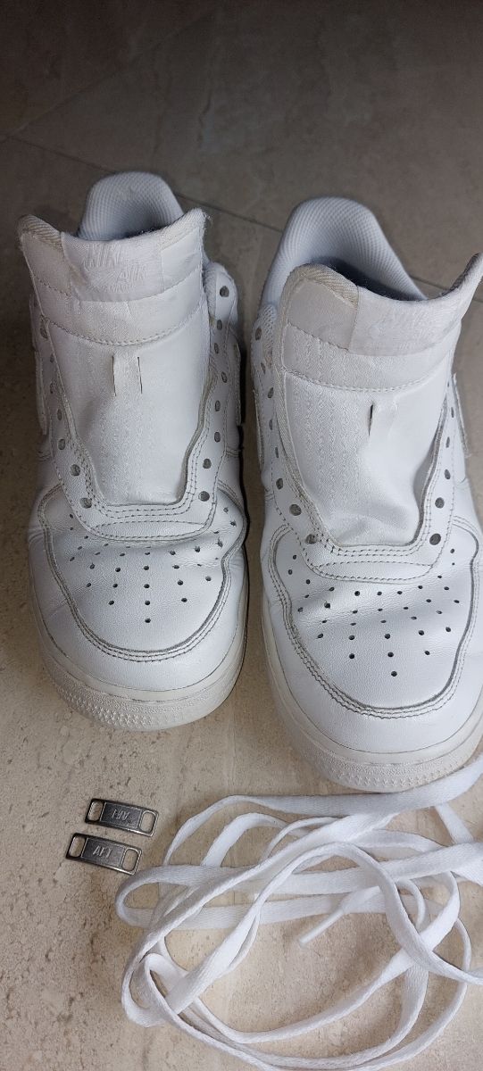 Nike Air Force 1 blancas - usadas, en buen estado,