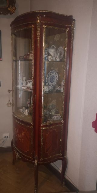 Vitrina marquetería madera, bronce. Vintage, 1980