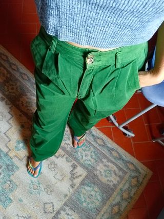 Pantaloni verdi