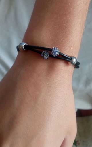 Pulsera cuero negra plata