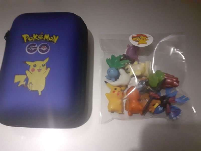 Imagen de Estuche azul Pokémon Go + Pack 10 Figuras