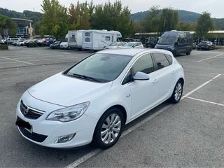 Opel Astra 2012