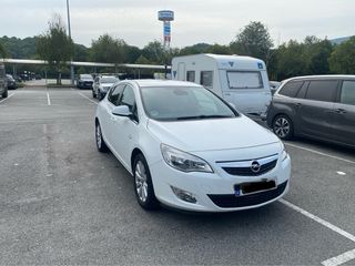 Opel Astra 2012
