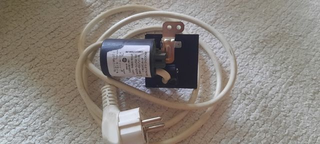 Ficha 220v c/ Condensador - PROCOND