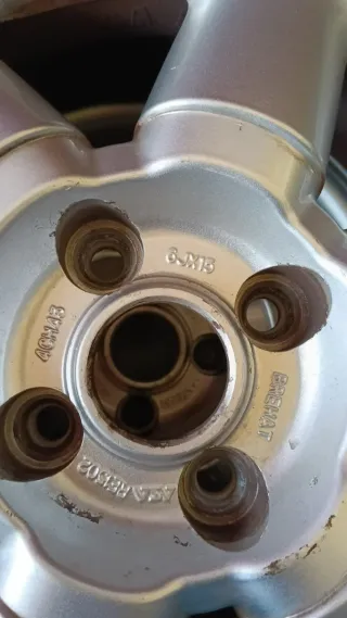 4 Llantas 185/65/15: Firestone & Goodyear